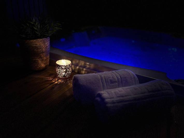 Location de vacances pour 2 personnes, avec jacuzzi ainsi que jardin et piscine à Vitrac - 4