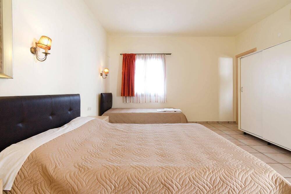 Eleonora Boutique Hotel is situated 1 km from Anissaras city centre in Iraklio-Heraklion und Umgebung