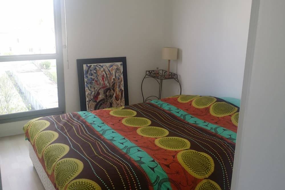 Appartement entier, Superbe trois pièces refait à neuf idéalement situé à 10mns en Rer A de Paris in Nogent-sur-Marne, Val-de-Marne