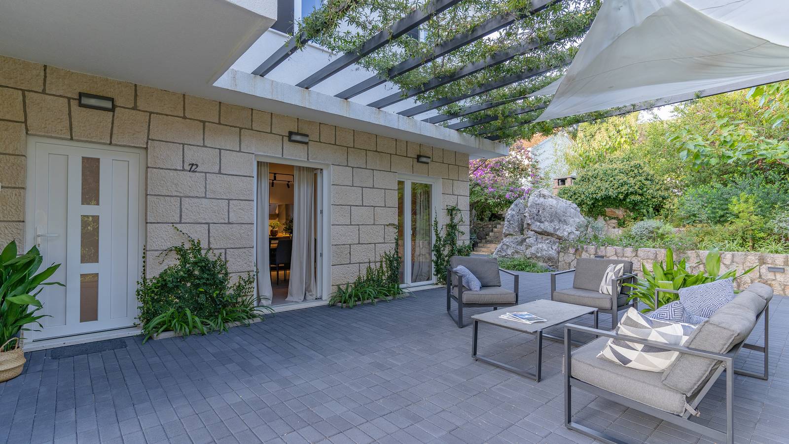 Villa Arborea by Villas Guide in Molunat, Dubrovnik-Neretva