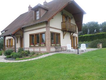 Gîte pour 9 personnes, avec balcon et jardin à Nolléval