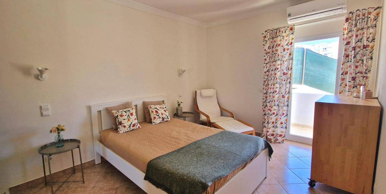 Apartamento inteiro, Praia Oura Sunset in Albufeira, Albufeira e Olhos de Água