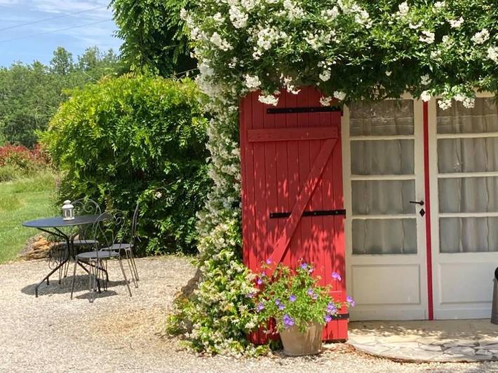 Location de vacances pour 2 personnes, avec piscine ainsi que jardin et vue à Baneuil - 2