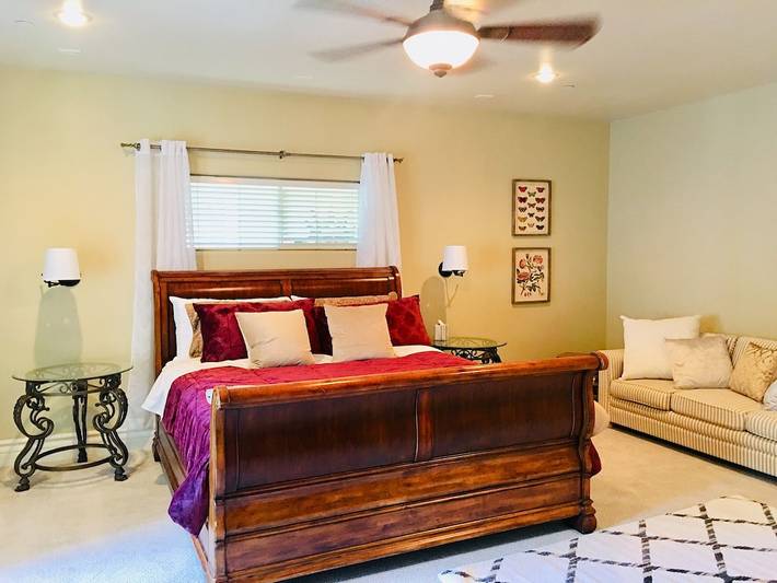 Vacation rental for 15 people, with balcony and yard in Atascadero