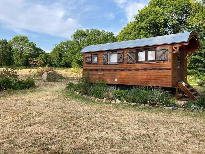 Gîte pour 4 personnes, avec jardin à Mouche (homonymie)