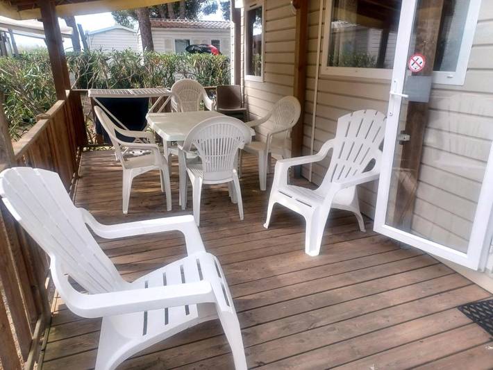 Camping pour 6 personnes, avec vue sur le lac ainsi que piscine et terrasse à Le Barcarès - 4