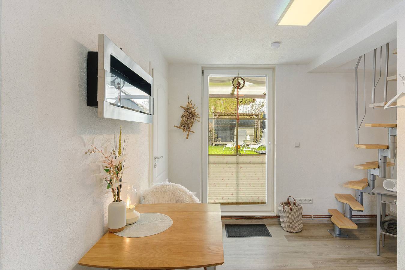 Modern vakantiehuis kleine Remise met 2 slaapkamers, terras en tuin in tiny house-stijl in Langelsheim, Harzvorland