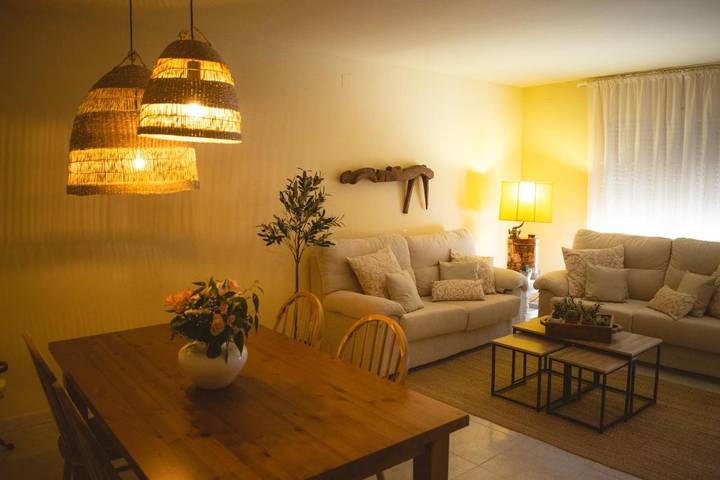 Location de vacances pour 6 personnes, avec Balcon ainsi que Terrasse et Vue à La Garriga