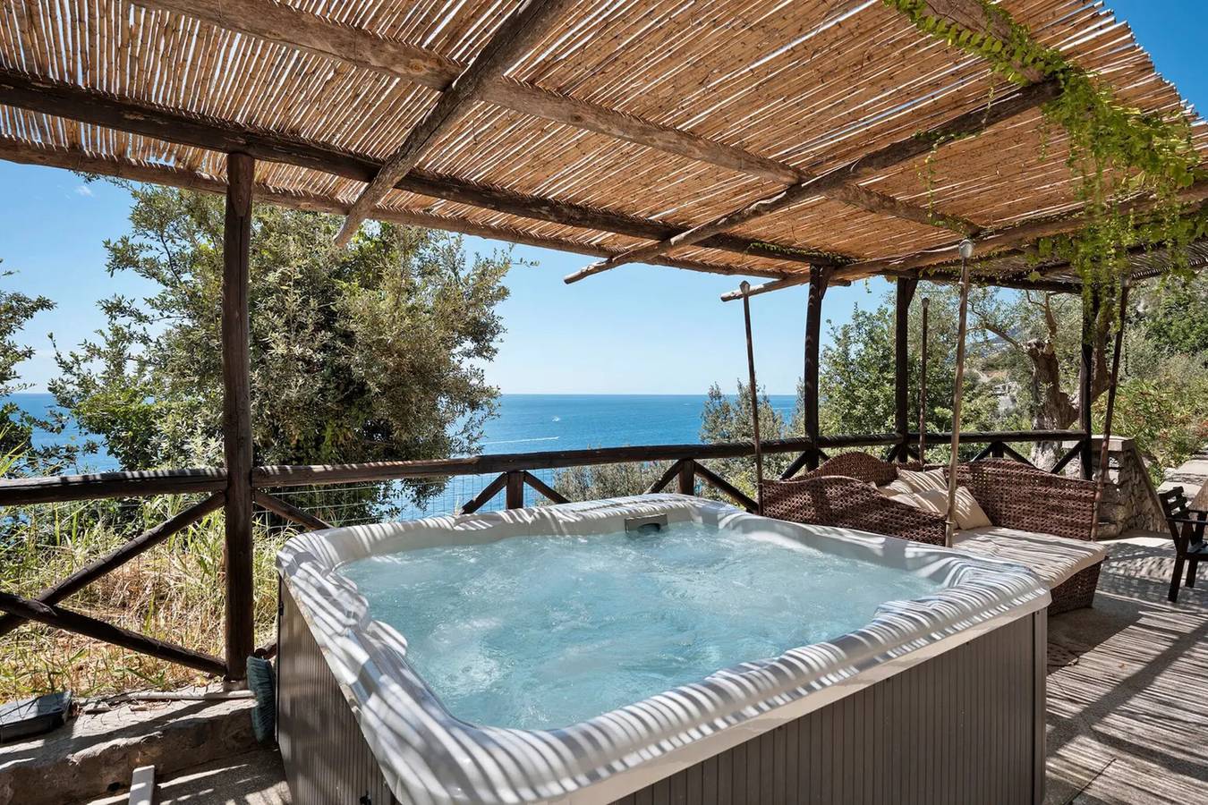 Villa 'Luxury Seaview With Jacuzzi' with Sea View, Wi-Fi and Air Conditioning in Conca dei Marini, Amalfi Coast