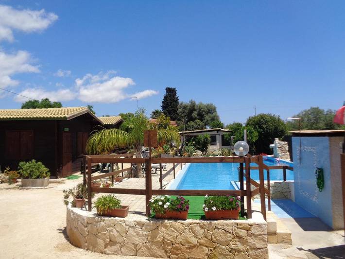 B&b per 6 persone, con Terrazza e Giardino nonché Piscina a Noto e dintorni