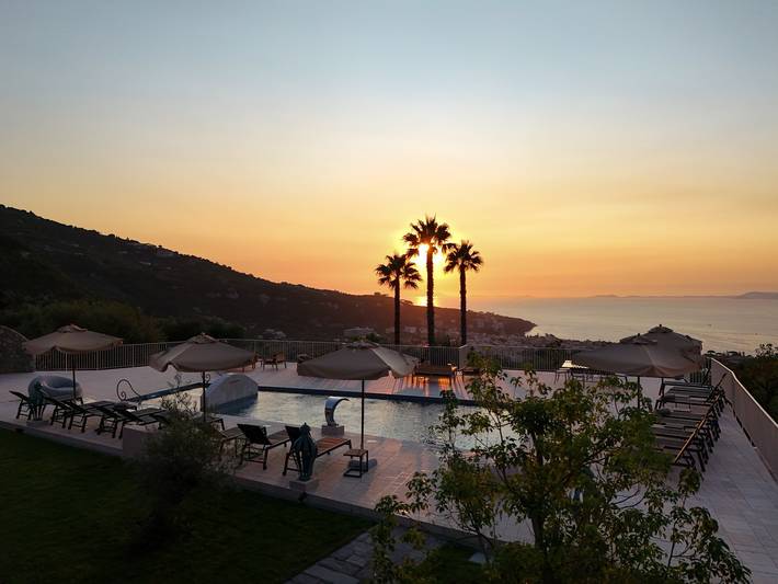 Villa with pool for 12 people, with garden and pool in Sorrento