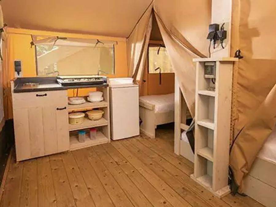 Camping Bi Village  - Safarizelt 5 personen - Super Lodge | 2 Schlafz. | 4/5 Pers. | Einfache Terrasse in Valbandon, Südküste Istrien