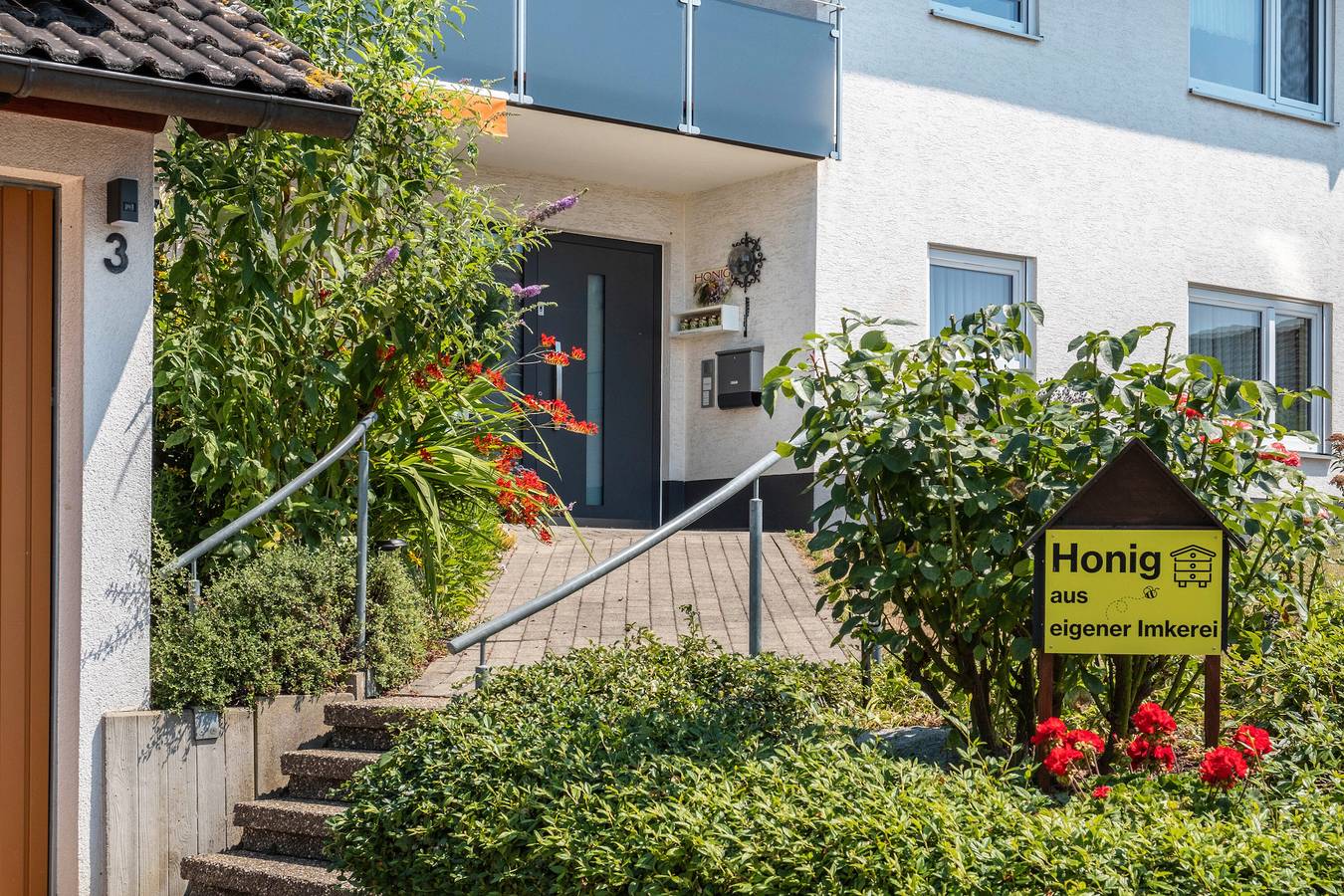 Ganze Wohnung, Ferienwohnung 'Gramespacher' mit Bergblick, privater Terrasse und Wi-Fi in Bad Bellingen, Südschwarzwald