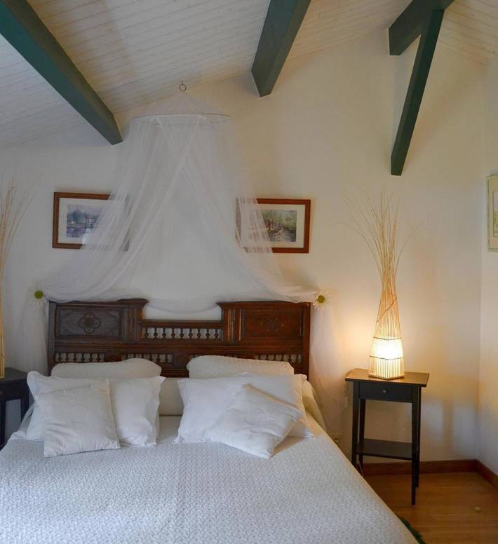 Location de vacances pour 3 personnes, avec vue ainsi que piscine et jardin, adapté aux familles à Velluire - 3