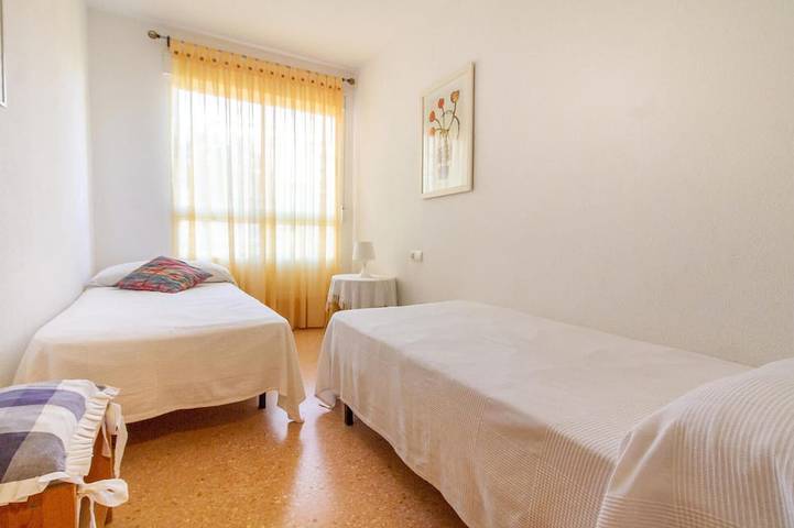 Appartement entier, Cozy apartment in Alicante (Alacant) with sauna in Alacant, San Juan Playa