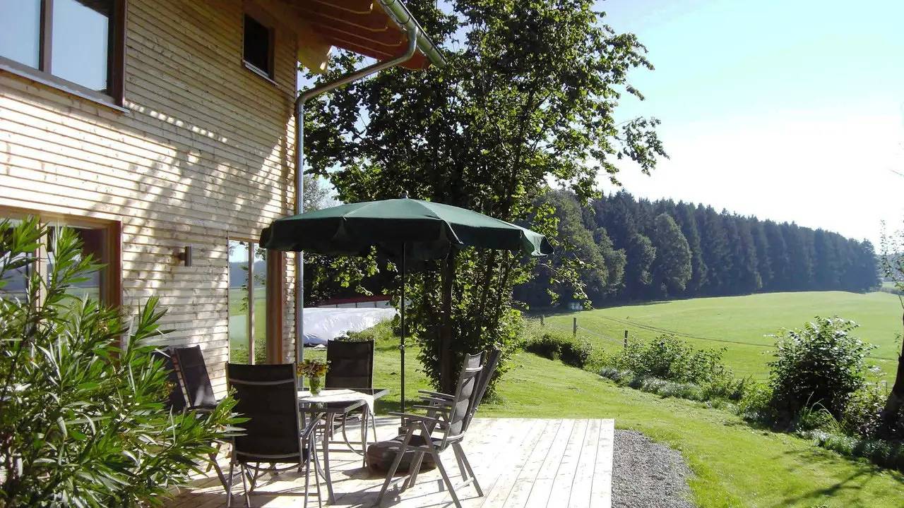 Ganze Ferienwohnung, Ferienwohnung für 6 Personen (90 m²) in Traunwalchen in Traunreut, Landkreis Traunstein