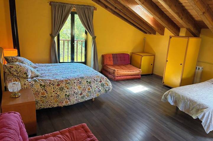 Gîte pour 8 personnes dans Buerba - 4