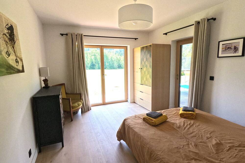 Chalet Parpyoula, 220m2 with garden, Chamonix valley. Ideal for families! in Servoz, Bonneville region