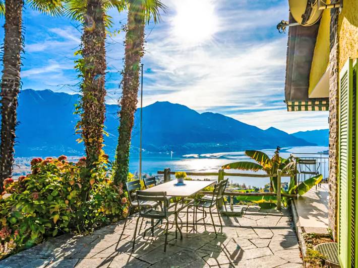 Ferienwohnung für 2 Personen, mit Terrasse und Seeblick, mit Haustier in Gordola