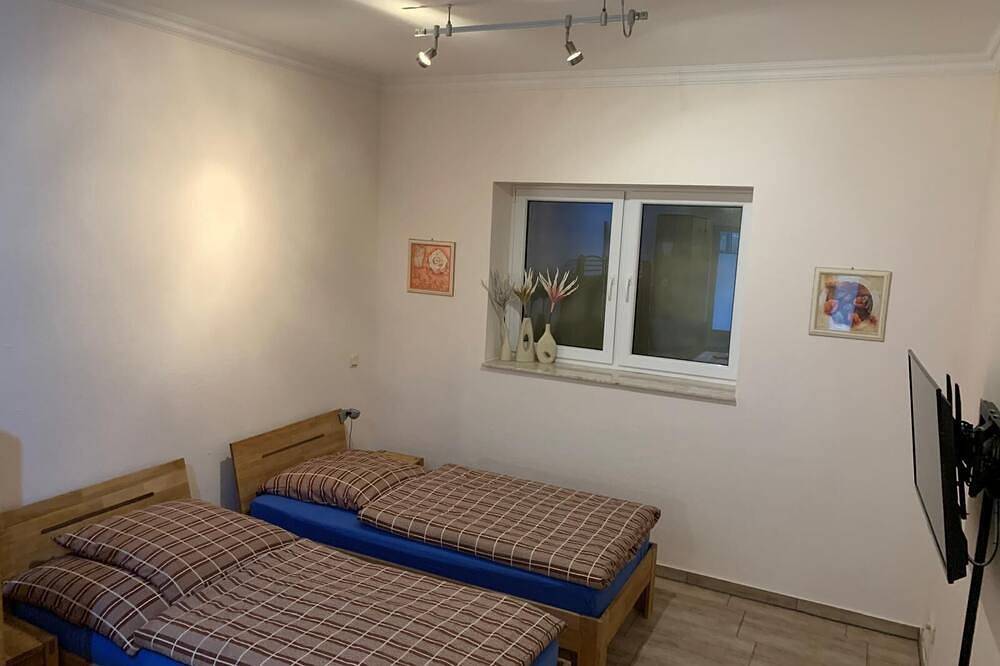 Ganze Wohnung, Studio 'Tollense Hus - Mitte' mit Gemeinschaftsterrasse und Wi-Fi in Tollensesee, Groß Nemerow