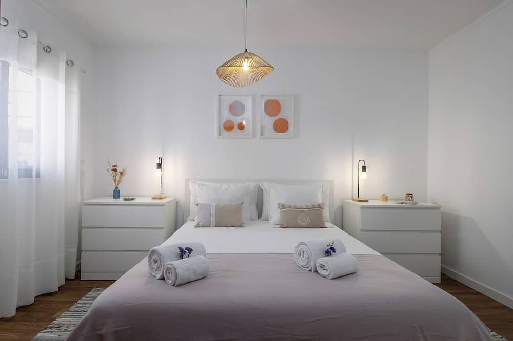 Nest by the Lagoa - A Simple, Stylish Stay Near Carvalhal in Praia do Carvalhal, Carvalhal