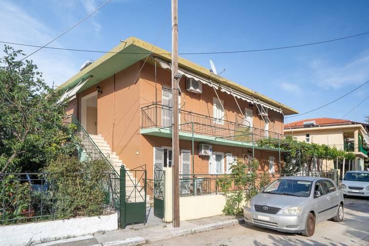 Ganze Wohnung, Ferienwohnung '' mit Gemeinschaftsgarten, Wi-Fi und Klimaanlage in Kefalonia