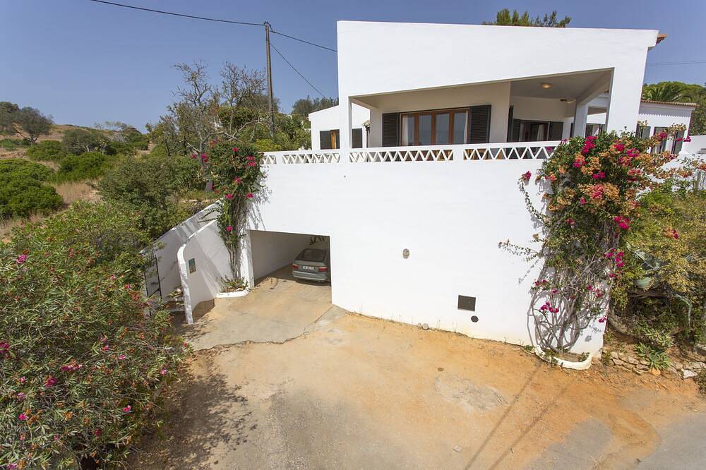 Villa mit eigenem Pool und Meerblick in Lagos, Faro Distrikt