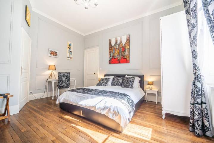 Gîte pour 8 personnes, avec jardin et piscine ainsi que vue et sauna à Vendeuvre-du-Poitou - 4