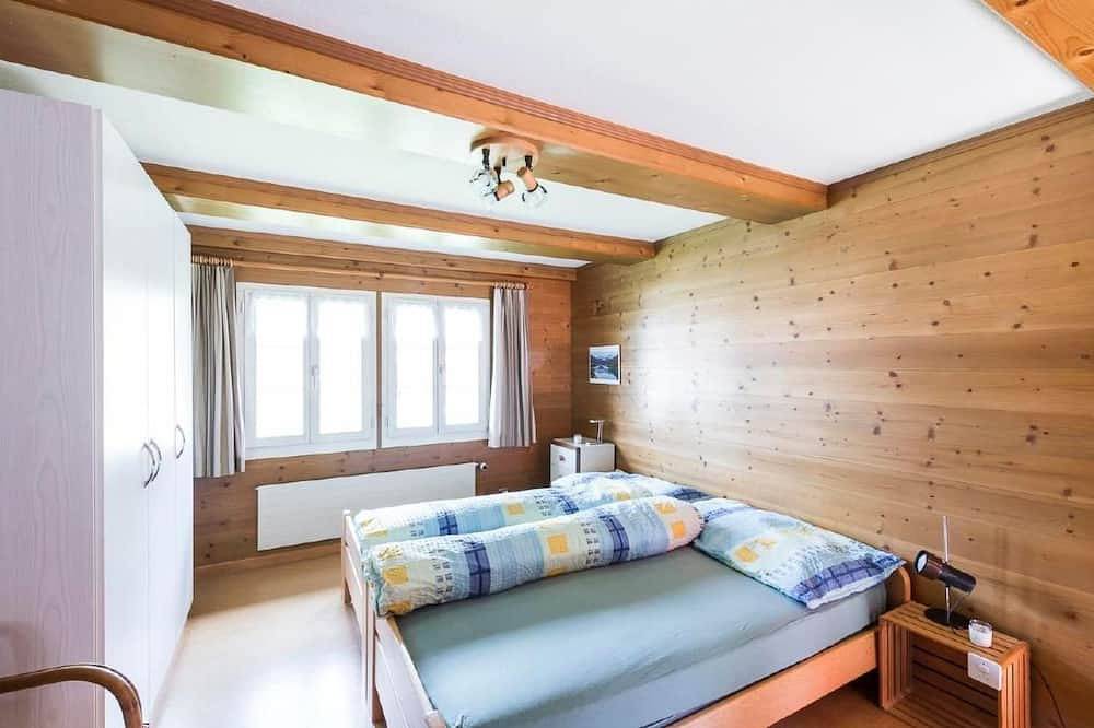 Ganze Wohnung, Sonnige Dachwohnung im schönen Lungern in Lungern, Obwalden