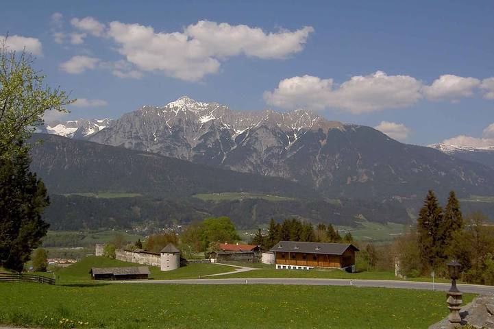 Ferienwohnung für 5 Personen, mit Garten und Pool