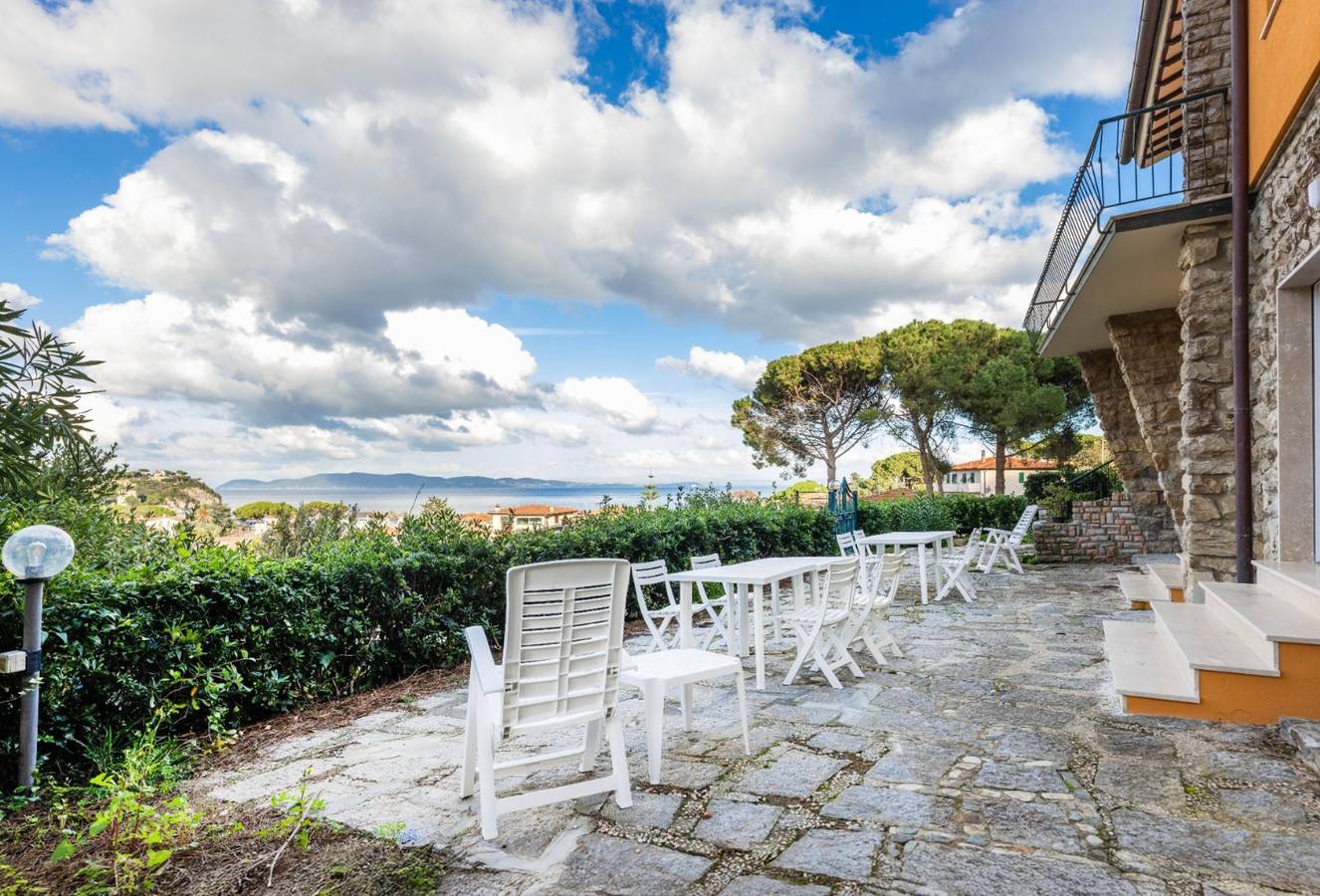 Appartamento intero, Il Cavo Suites - Il Cavo Suite 2 - un nido Vista Mare in Cavo, Riotorto