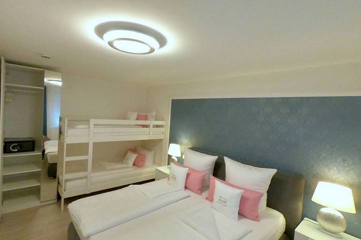 Ganze Wohnung, Antike&Modern Deluxe 2 in Leipheim, Bayerisch Schwaben