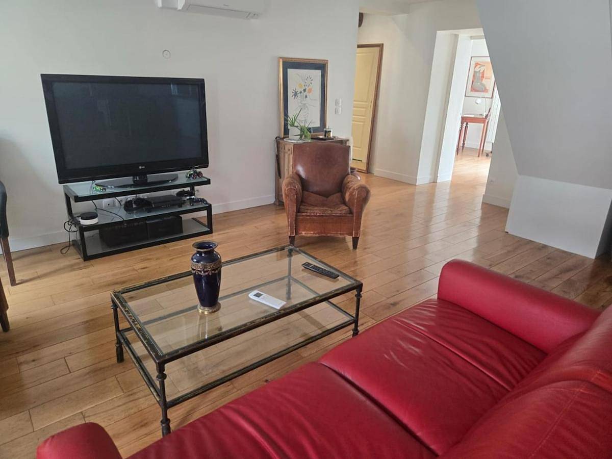 Appartement entier, Le Clos Malou cœur de Thomery 3 chambres 1 à 9 pers in Thomery, Seine-et-Marne