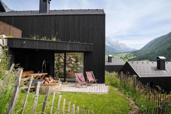 Location de vacances pour 5 personnes, avec jacuzzi et jardin ainsi que piscine et sauna dans Anterselva Di Mezzo