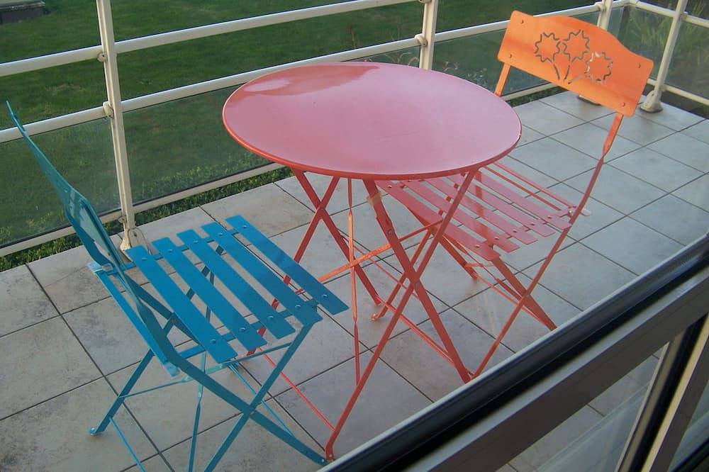 Appartement entier, Bel appartement avec vue mer depuis le balcon in Granville, Côte de la Déroute