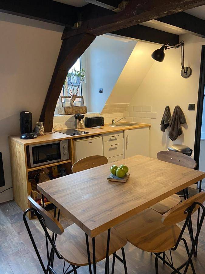 Appartement entier, La Maison Sévigné Appart Hôtel N6 L'indus Climatisé in Béthune, Région de Béthune