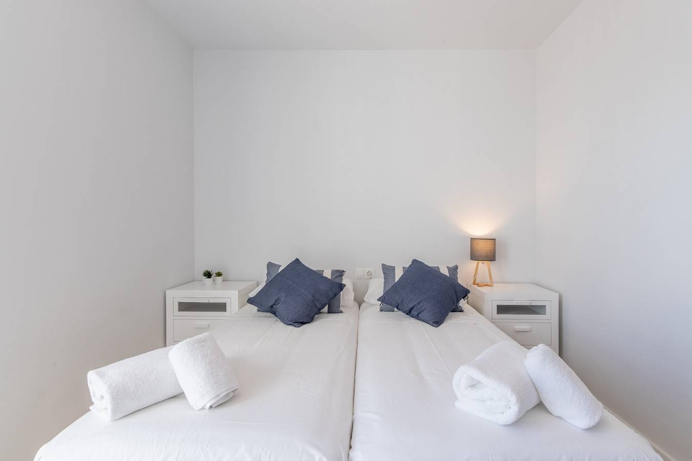 Ganze Wohnung, Ferienwohnung 'Brisas del Mar' mit gemeinschaftlich genutztem Pool & Wlan in Dénia, Costa Blanca