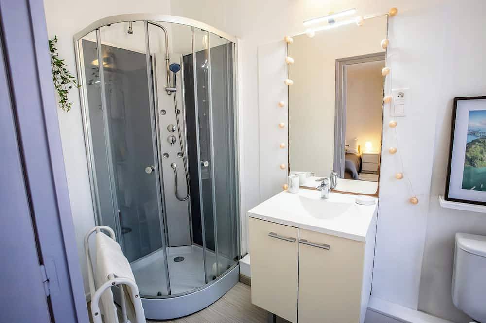 Entire apartment, T2 52 m2 in the heart of town, simple and comfortable, ready to live in! in Cherbourg-Octeville, Cherbourg-en-Cotentin