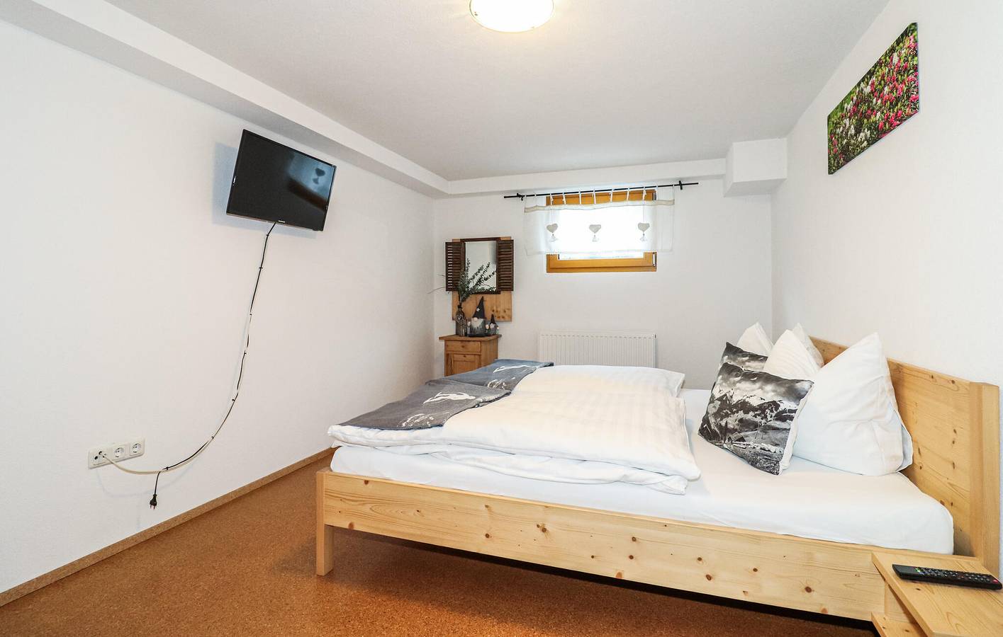 Ganze Ferienwohnung, Alpine Terrace Apartment mit WLAN, Geschirrspüler, Terrasse, Küche – in der Nähe von Fluss und Skistationen in Sonnenkopf, Klösterle am Arlberg