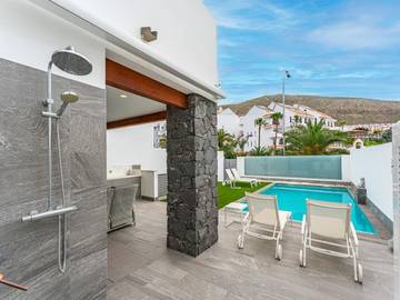 Villa for 6 People in Playa de los Cristianos, Arona, Photo 1