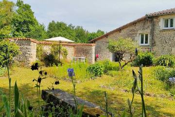 Gîte pour 4 personnes, avec jardin à Villiers-le-Roux