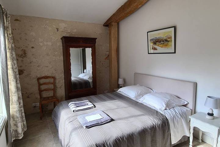 Location de vacances pour 10 personnes, avec piscine à Les Lèves-et-Thoumeyragues - 4