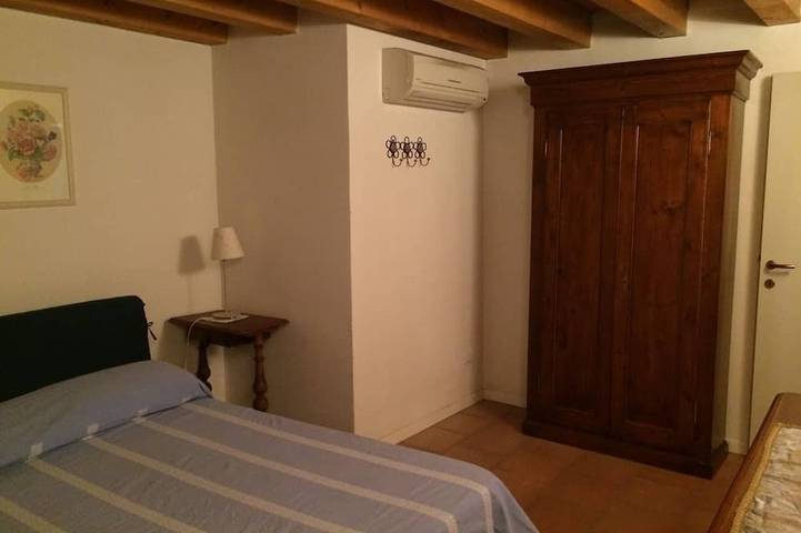 Appartamento intero, Tiglio, residenza di charme nella Barchessa di una Villa Veneta: Villa Pastori in Mira, Provincia di Venezia