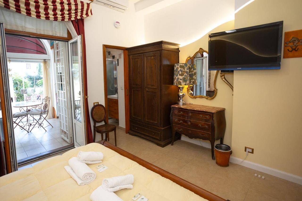 One-Bedroom Villa in Roma, Provincia di Roma