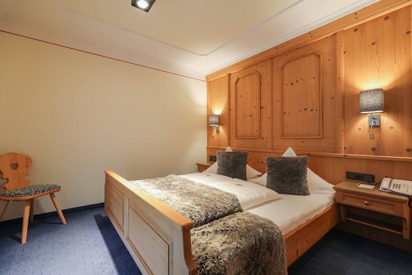 Entire holiday apartment, Double room Standard with balcony with shower, toilet in Ischgl, Verwall mountains