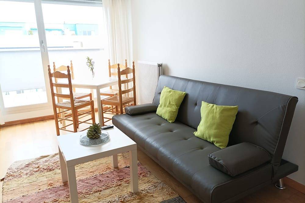 Entire apartment, Cozy penthouse with large terrace in Camargo, Cantabrian Coast