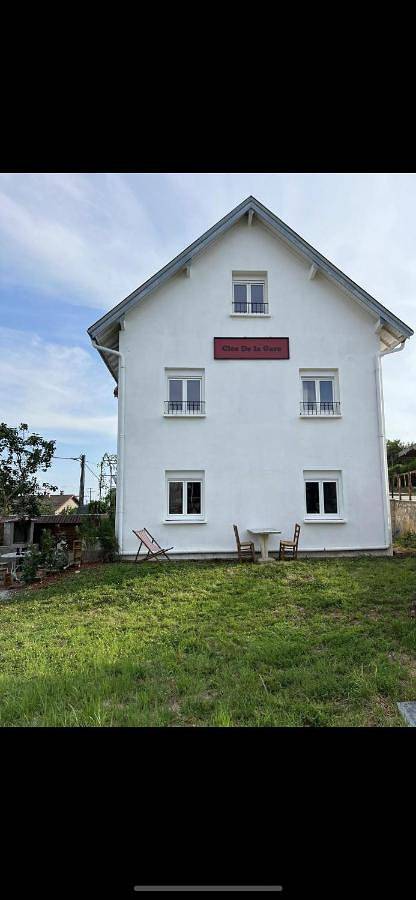 Gîte pour 5 personnes, avec terrasse et vue à Pont-du-Navoy