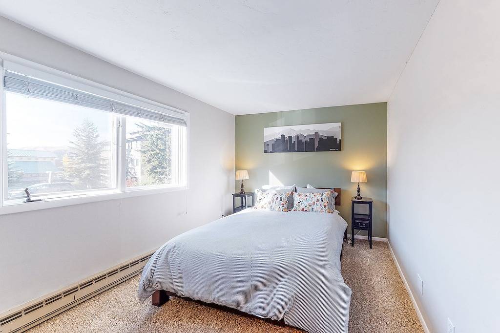 Ganze Wohnung, Am Fluss Wohnung w / Blick auf die Berge - in der Nähe Komfort & der Piste! in Eagle-Vail, Beaver Creek