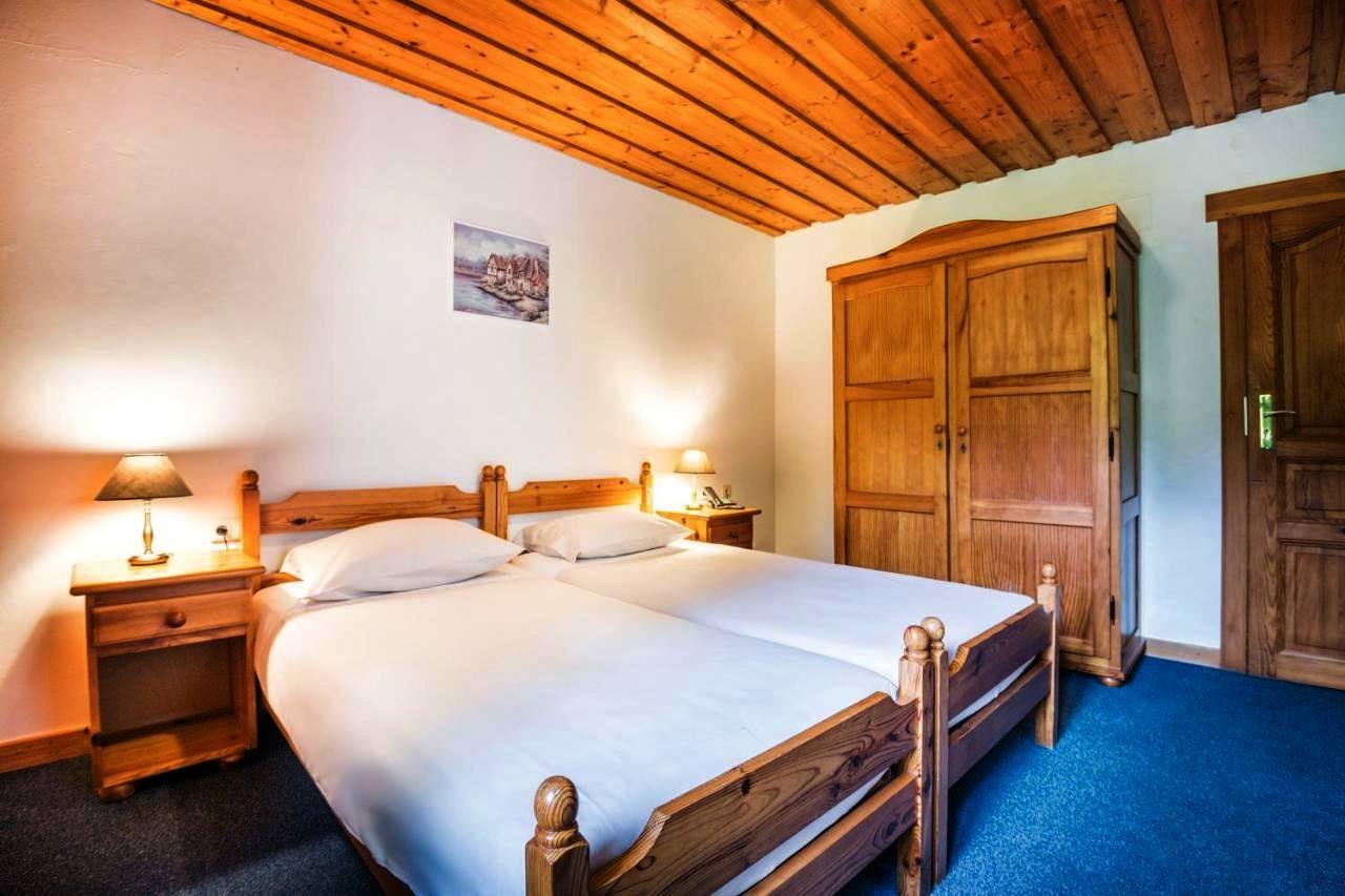 Twin Room with Shared Bathroom in Canton de Clervaux