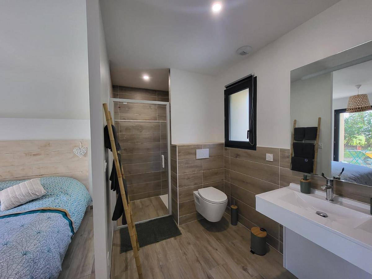 Appartement de vacances entier, Double Room with Private Bathroom in Les Pujols, Ariège